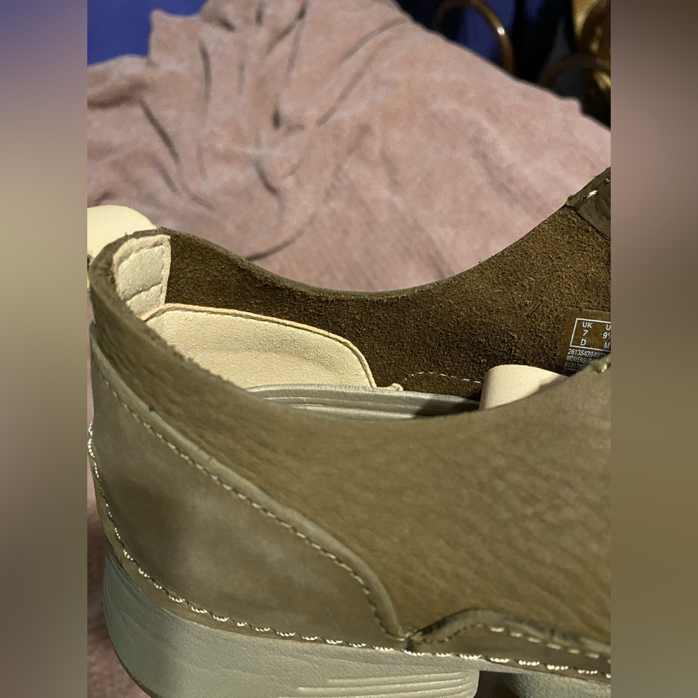 Clarks Olive Green Women’s Sneakers - Picture 9 of 10